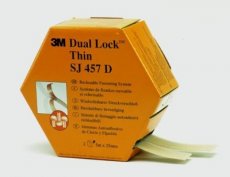 3M 46.65.94.24  SJ457D Thin Dual Lock Minipack acrylaat  EAN: 4001895733963   Op bestelling, geen terugname