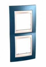 Schneider Residential MGU6004V554  Verticale 71 dubbele plaat Ijzig blauw  EAN: 8420375132274   Op bestelling, geen terugname