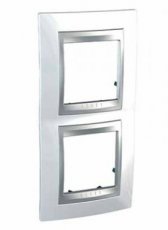 Schneider Residential MGU66004V092  Verticale 71 dubbele plaat Wit  EAN: 8420375155112   Op bestelling, geen terugname